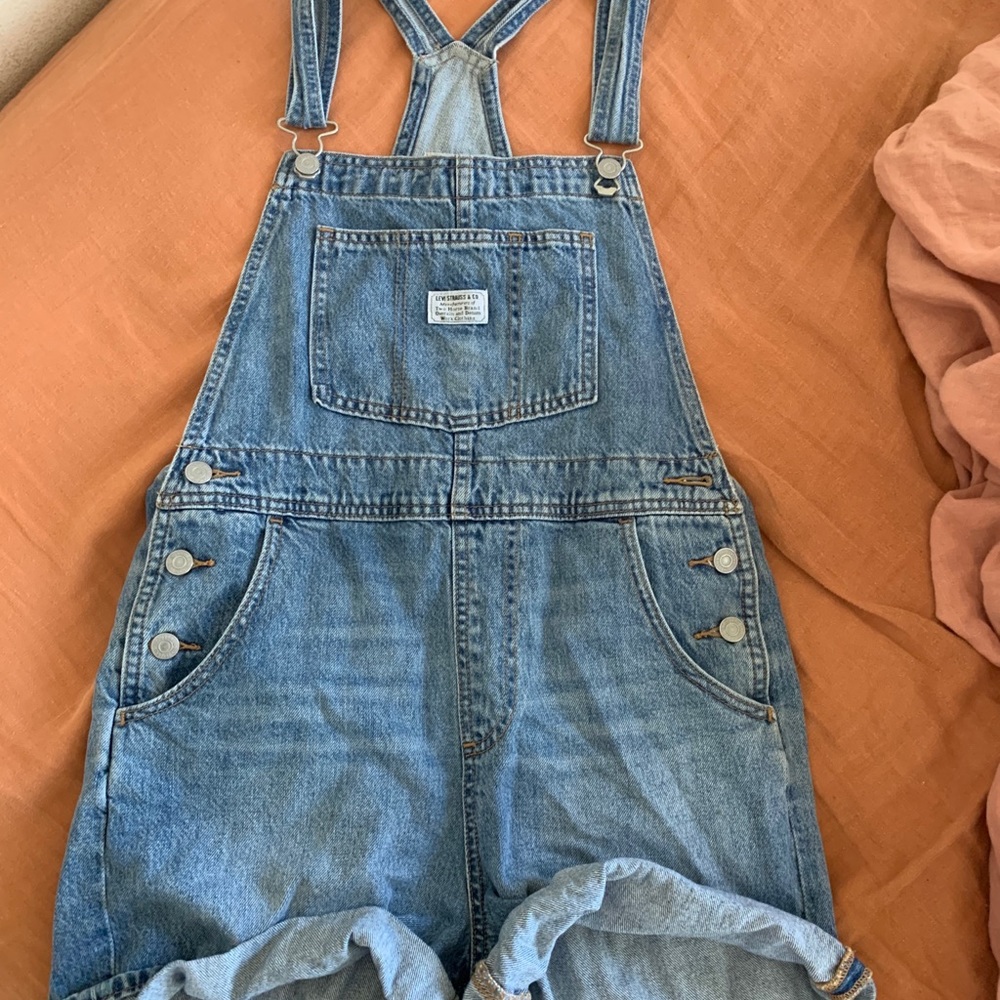 Levi’s short overalls